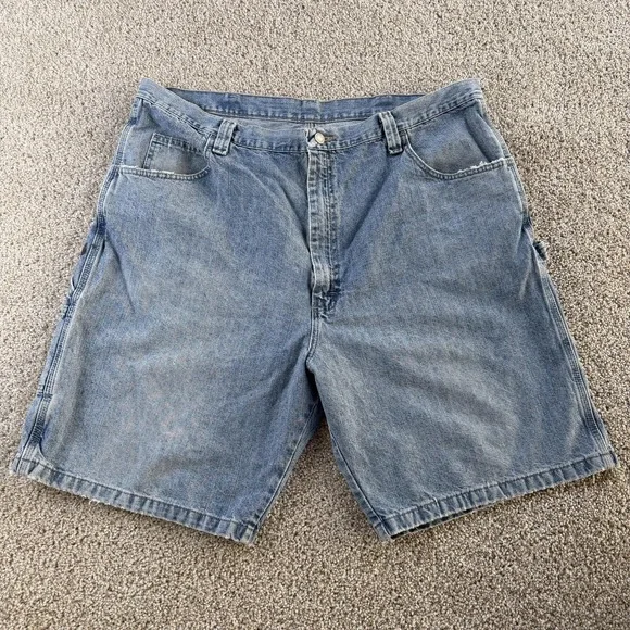 Wrangler Shorts Mens 42 Blue Denim Cargo Carpenter Utility Pockets Workwear - Picture 1 of 13